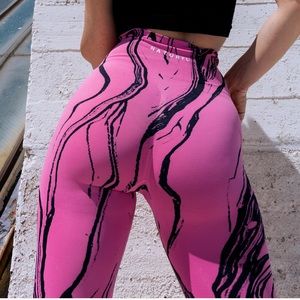 Naturyl by niykee graphic leggings